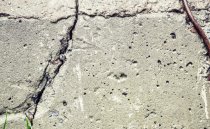 苏州绳锯切割施工中
苏州厂房拆除哪家专业裂缝的检测与处理