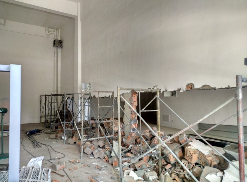 苏州店铺墙体拆除